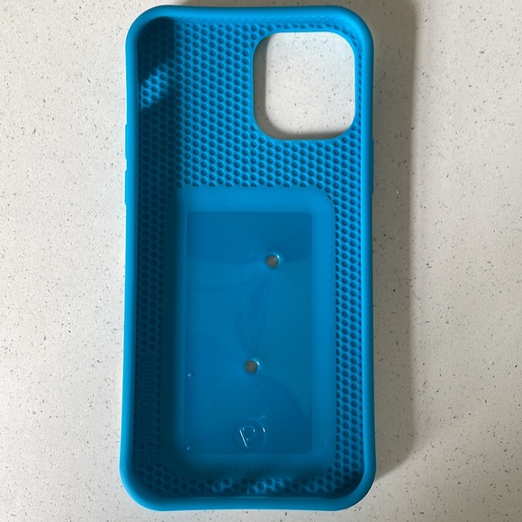 iPhone Loopy Case - Picture 3 of 7